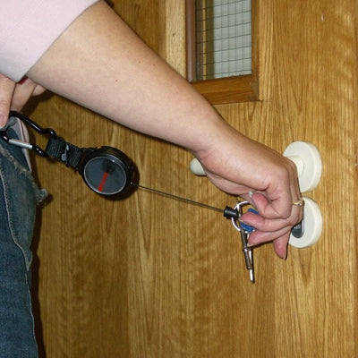 Retractable Karabiner Key Reel with Split Key Ring